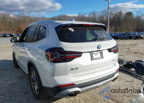 2022 BMW X3 xDrive30I z USA, uszkodzony, nr VIN 5UX53DP0XN9M07481